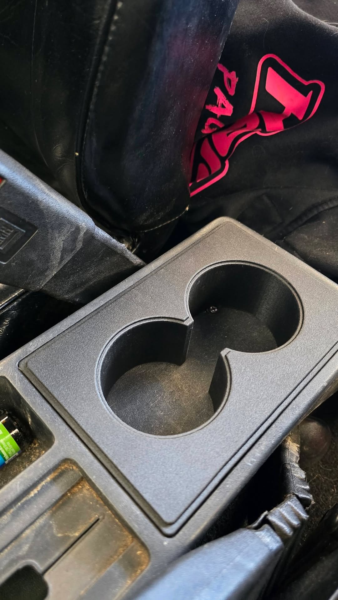 Gemini cup holders lipped console (tg)